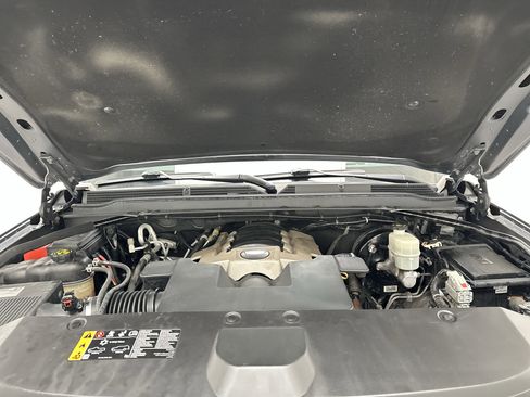 Used 2019 Cadillac Escalade Premium Luxury w/ LPO, Radiant Package image 50