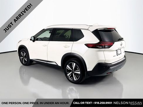 Certified 2023 Nissan Rogue SL w/ SL Premium Package FWD image 7