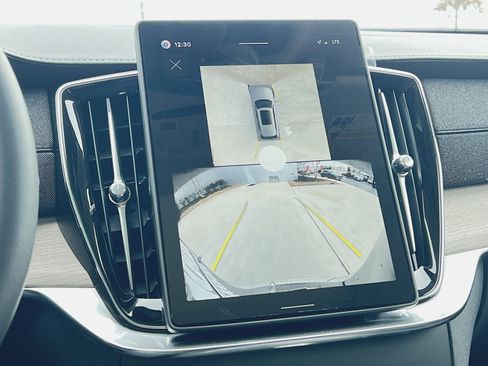 New 2026 Volvo XC90 B6 Plus AWD/4WD image 19