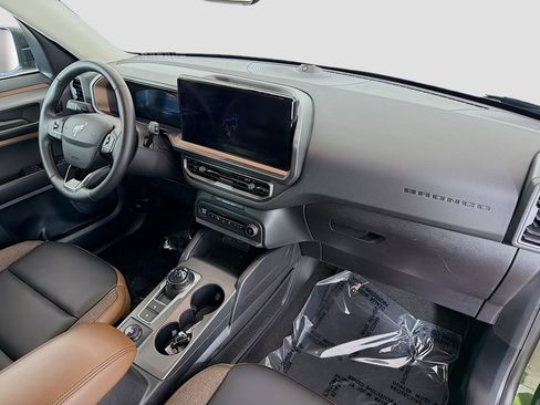 Certified 2025 Ford Bronco Sport Outer Banks w/ Outer Banks Tech Package+ AWD/4WD image 22