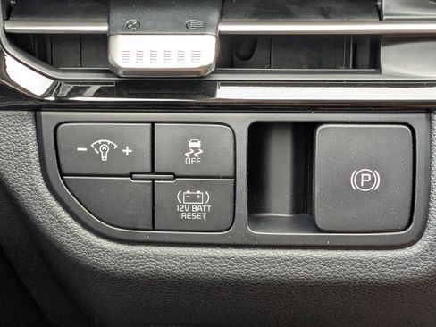 New 2026 Kia Sportage LX FWD image 29