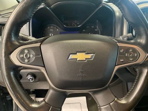 Used 2017 Chevrolet Colorado Z71 AWD/4WD image 12