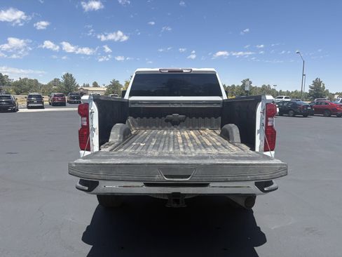 Used 2024 Chevrolet Silverado 2500 LT AWD/4WD image 10