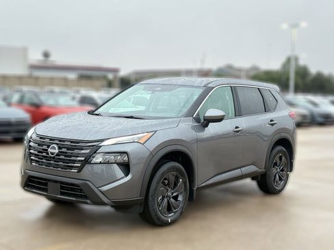 Used 2026 Nissan Rogue SV AWD/4WD image 2