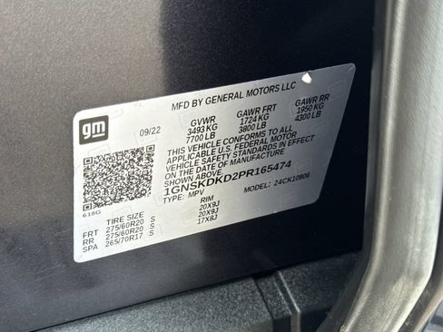 Used 2023 Chevrolet Suburban Z71 w/ Luxury Package AWD/4WD image 30