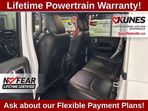 Used 2022 Jeep Wrangler Unlimited Sahara AWD/4WD image 18