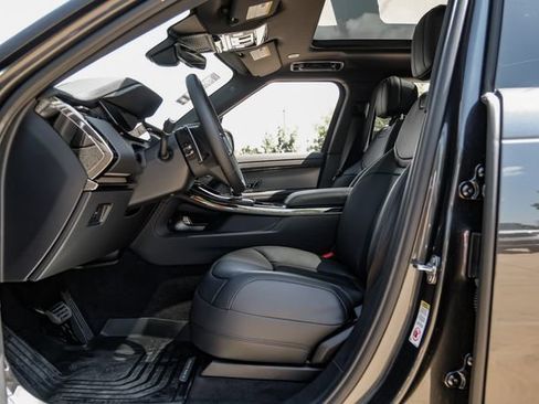 New 2026 Land Rover Range Rover Sport SE AWD/4WD image 3