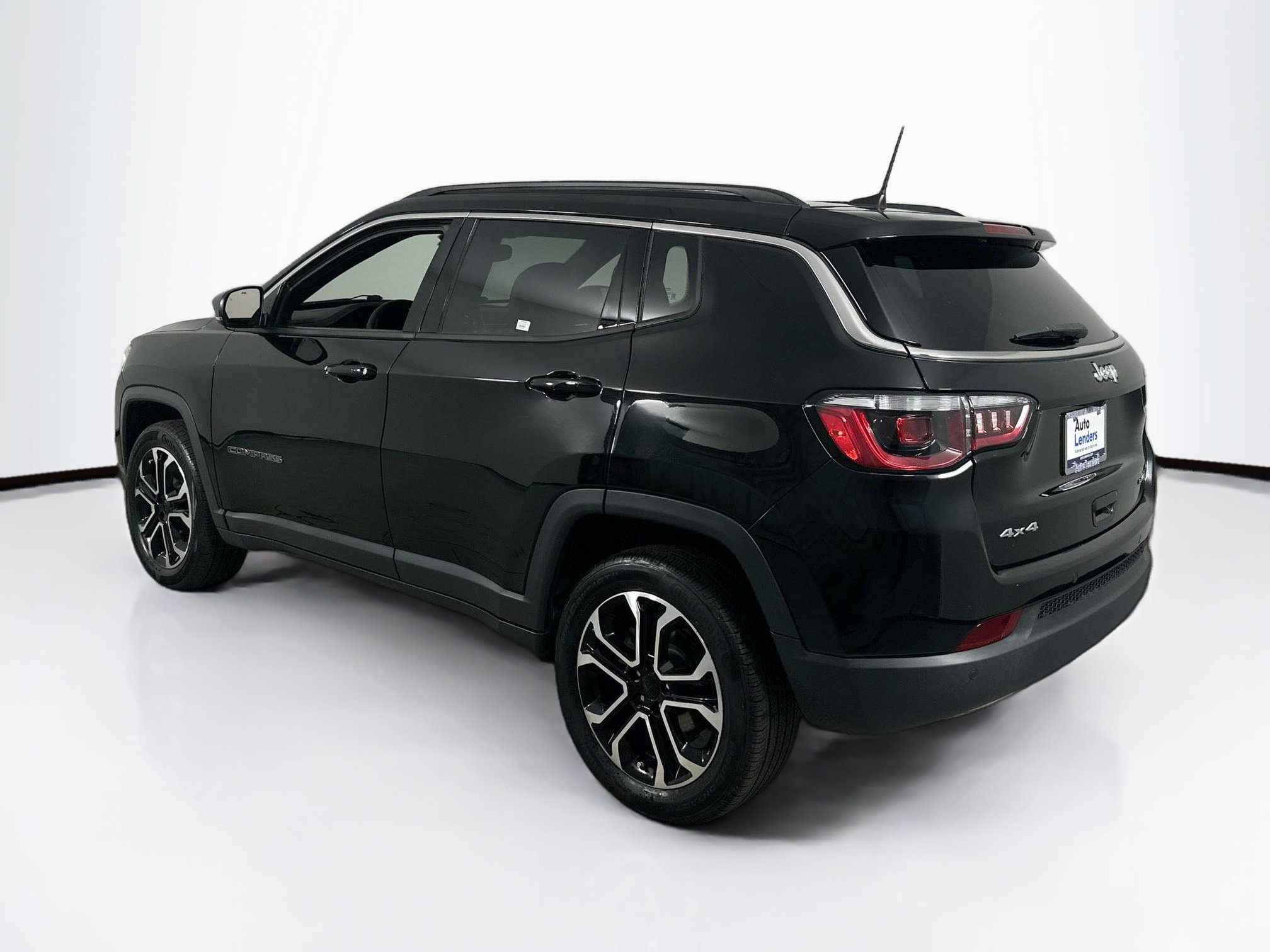 Used 2023 Jeep Compass Limited AWD/4WD image 7