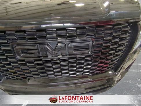 Used 2021 GMC Yukon XL Denali w/ Denali Premium Package image 30