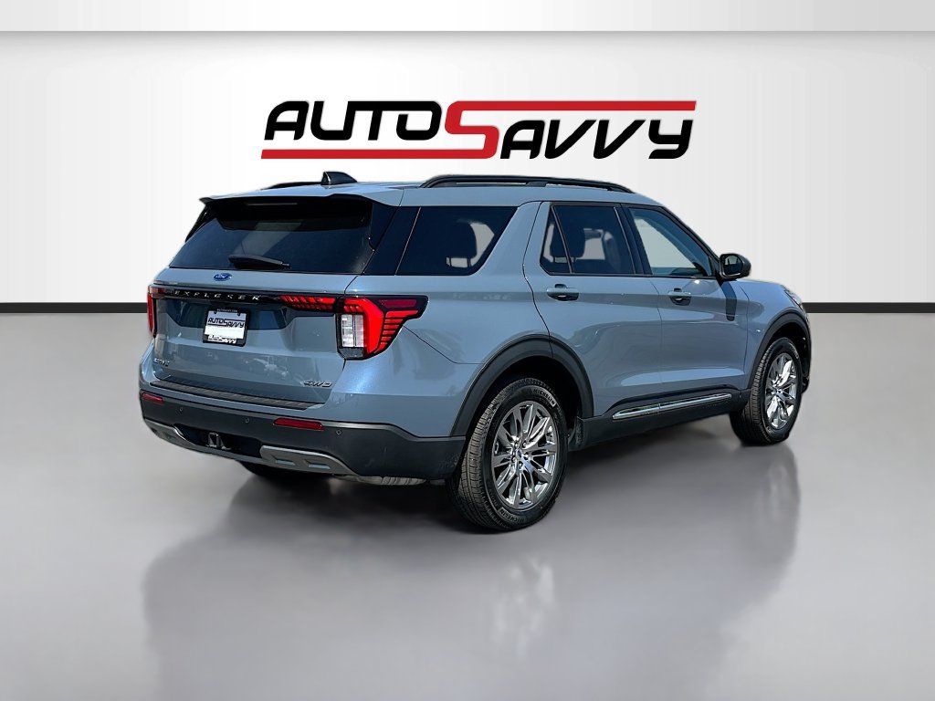 Used 2025 Ford Explorer Active w/ Active Comfort Package AWD/4WD image 7