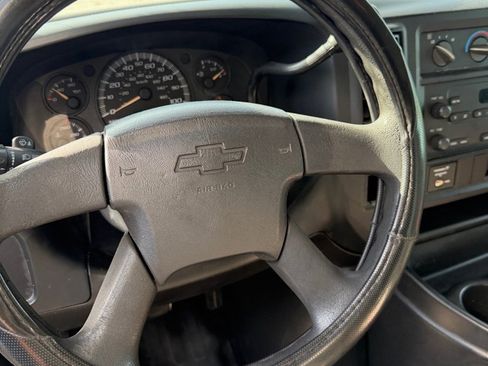 Used 2006 Chevrolet Express 3500 RWD image 34