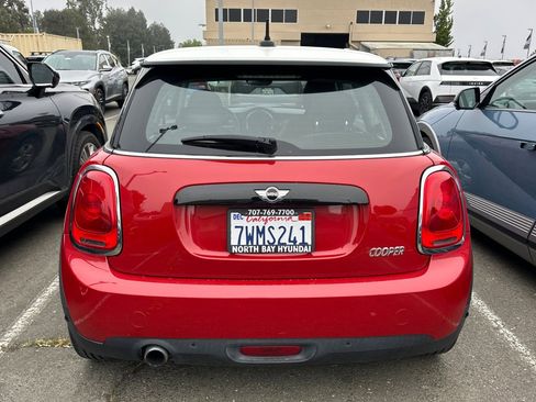 Used 2017 MINI Cooper 2-Door Hardtop FWD image 6