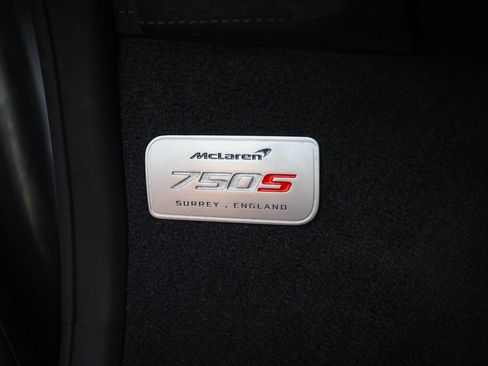Used 2027 McLaren 750S Spider RWD image 45
