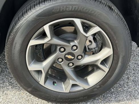 Used 2025 Chevrolet Trax LT w/ LT Convenience Package FWD image 15