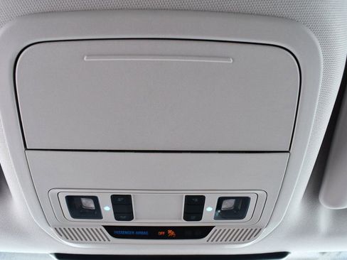 Used 2025 Ford Mustang Mach-E Premium w/ Sport Appearance Package image 31