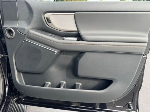 New 2025 Ford Expedition Active image 29