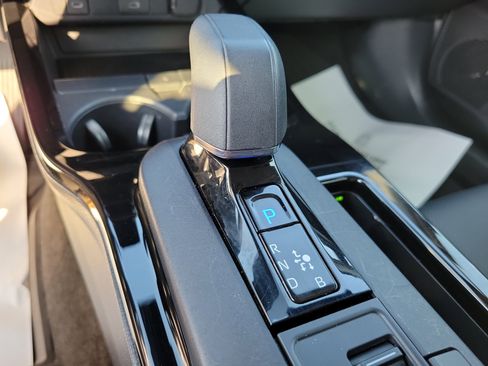 Used 2023 Toyota Prius XLE image 25