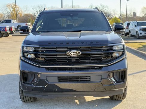 New 2025 Ford Expedition Max Platinum w/ Stealth Appearance Package image 32