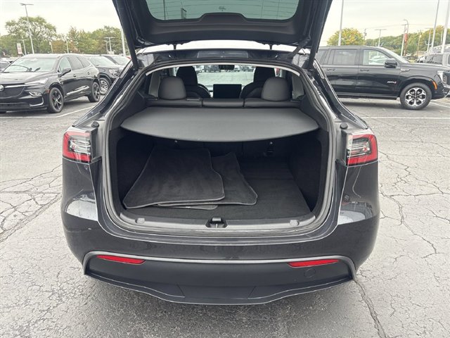 Used 2024 Tesla Model Y Long Range AWD/4WD image 25