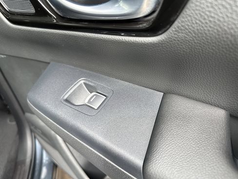 Used 2025 Honda CR-V Sport Touring image 32