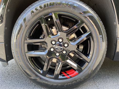 Used 2023 Chevrolet Traverse Premier w/ Redline Edition FWD image 42
