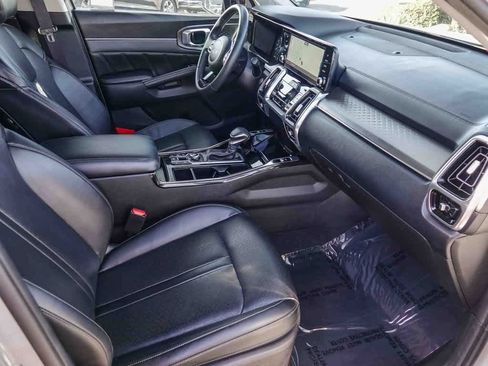 Used 2023 Kia Sorento SX image 15