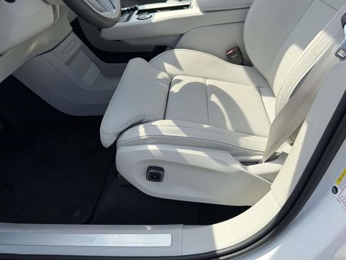 New 2025 Volvo EX90 Plus AWD/4WD image 15
