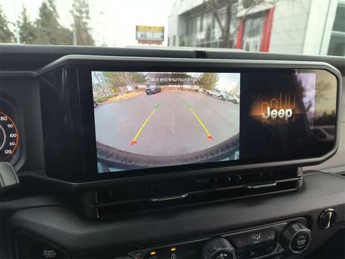 Used 2024 Jeep Wrangler Willys image 17