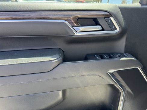 Used 2025 Chevrolet Silverado 1500 LT AWD/4WD image 16