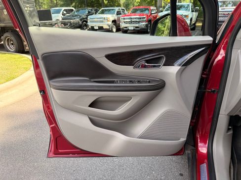 Used 2015 Buick Encore Leather FWD image 18