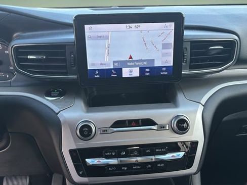 Used 2021 Ford Explorer XLT w/ Equipment Group 202A image 24