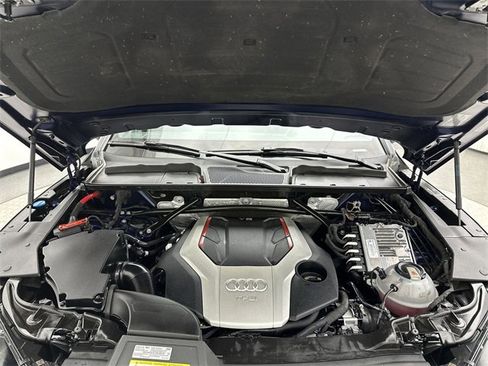 Used 2020 Audi SQ5 Premium Plus w/ Premium Plus Package image 26