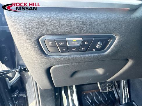 Used 2021 BMW X7 M50i w/ Dynamic Handling Package image 9