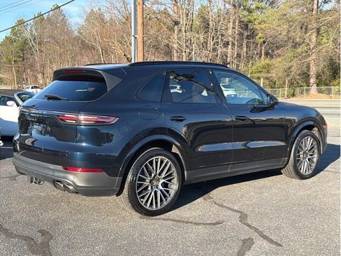 Used 2020 Porsche Cayenne S image 6