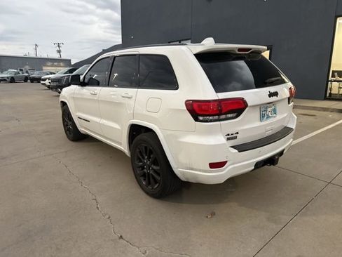 Used 2020 Jeep Grand Cherokee Altitude image 8