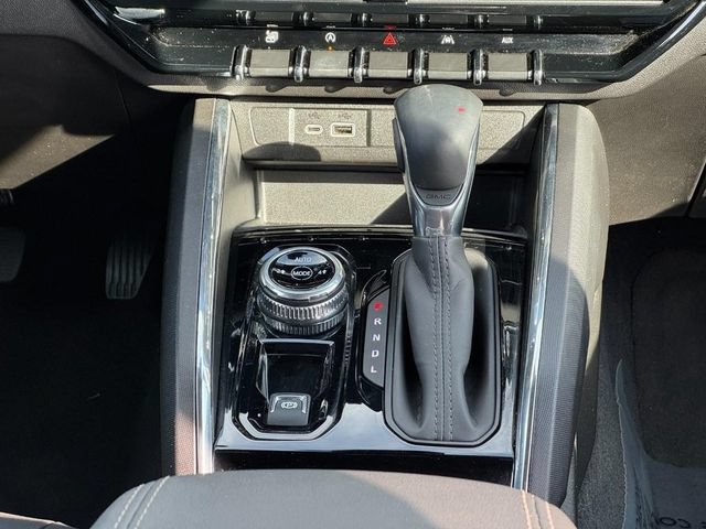 Used 2025 GMC Canyon Elevation w/ Convenience Package AWD/4WD image 18