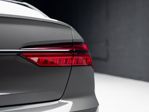 Used 2024 Audi S6 Premium Plus w/ Premium Plus Package image 28