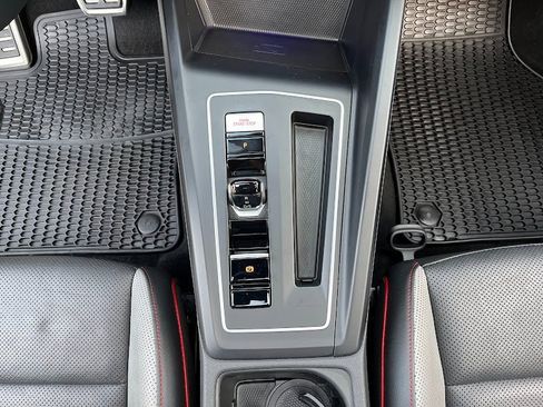 Used 2022 Volkswagen GTI SE w/ SE Leather Package image 20