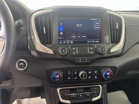 Used 2024 GMC Terrain SLT w/ Elevation Edition AWD/4WD image 29