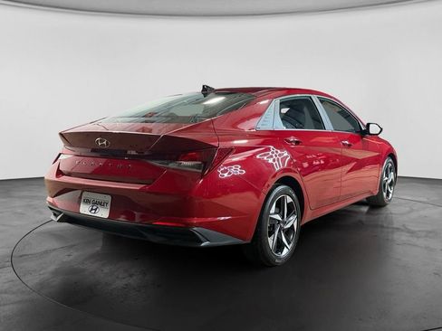 Used 2023 Hyundai Elantra SEL w/ Convenience Package image 6