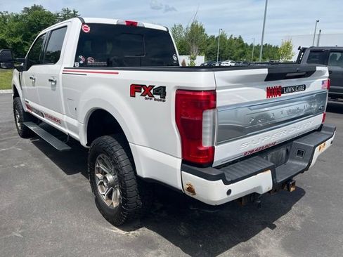 Used 2019 Ford F350 Platinum w/ Platinum Ultimate Package AWD/4WD image 2