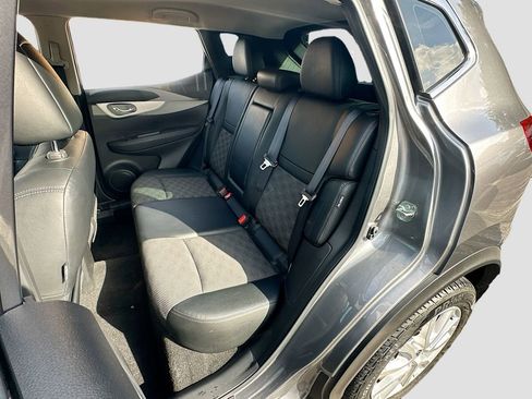Used 2020 Nissan Rogue Sport SV w/ Technology Package FWD image 23