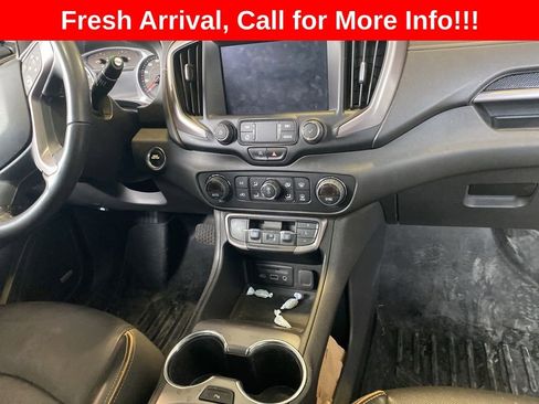 Used 2022 GMC Terrain AT4 w/ Infotainment Package II image 4