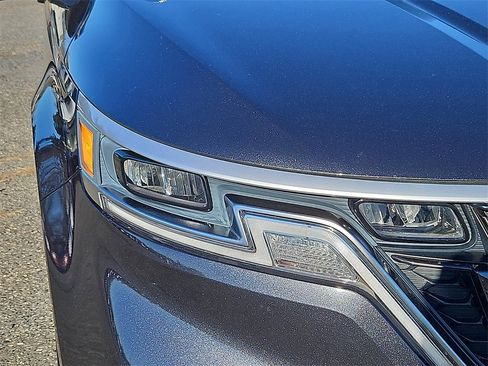 Certified 2023 Kia Carnival LX image 10