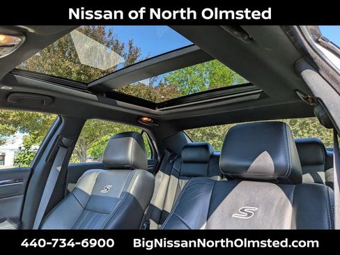 Used 2018 Chrysler 300 S w/ 300S Premium Group AWD/4WD image 20