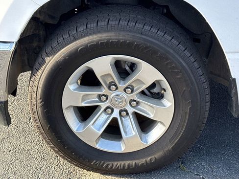 Used 2024 RAM 1500 Laramie image 11