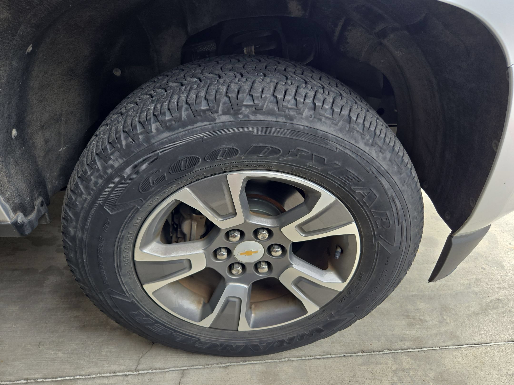 Used 2015 Chevrolet Colorado Z71 AWD/4WD image 10