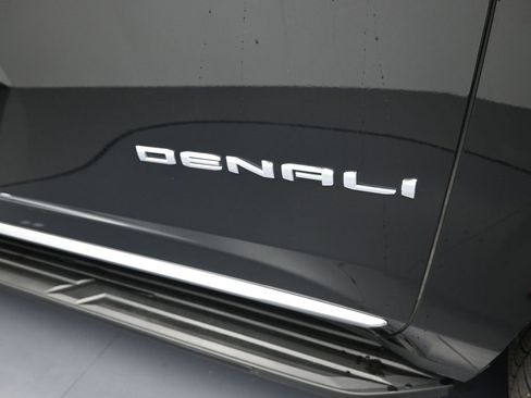 Used 2024 GMC Yukon XL Denali image 38