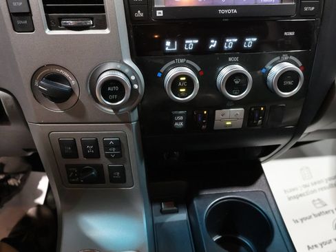 Used 2013 Toyota Sequoia Platinum AWD/4WD image 28