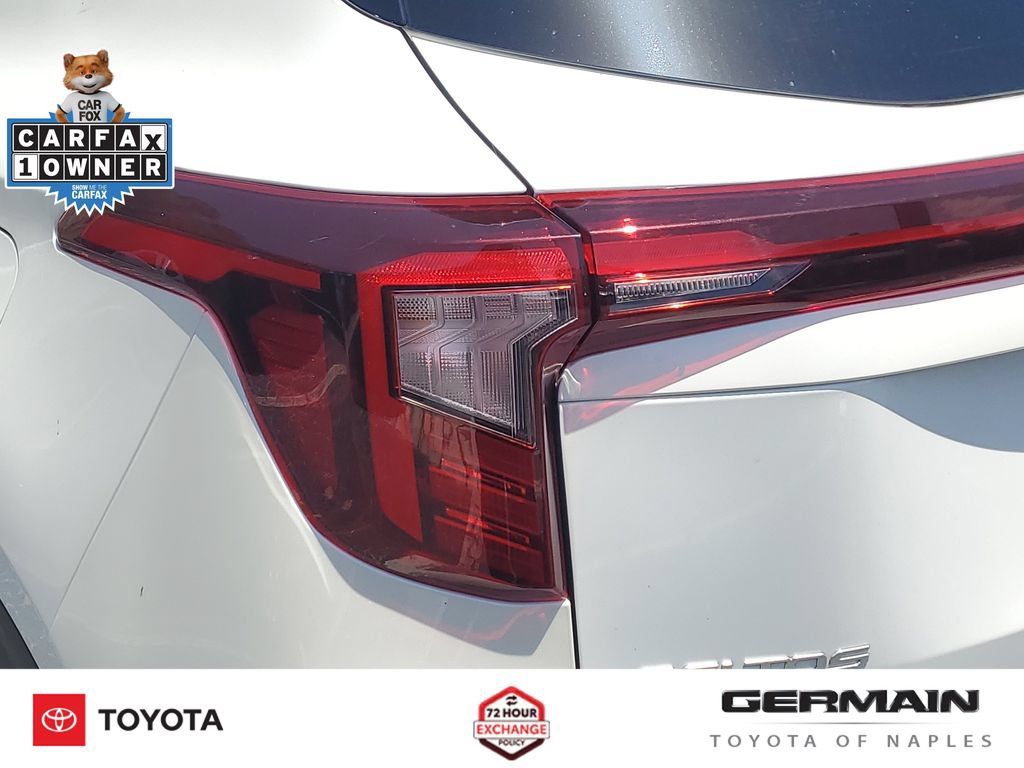 Used 2024 Kia Seltos X-Line AWD/4WD image 16